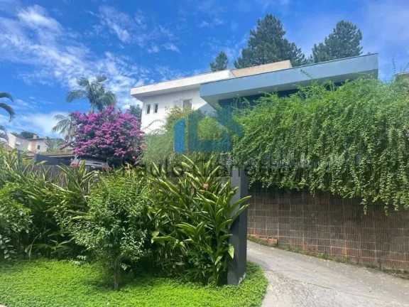 Imagem Casa de alto padrão com arquitetura linda e moderna!