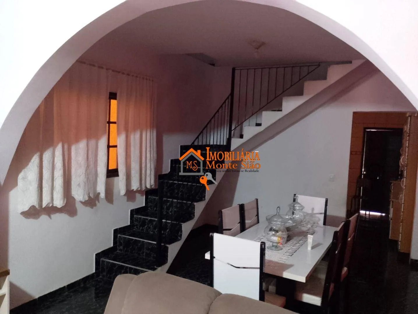 Imagem Sobrado com 3 dormitórios à venda, 200 m² por R$ 670.000 - Jardim IV Centenário - Guarulhos/SP