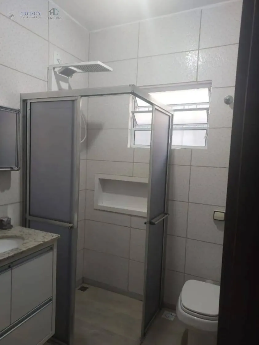 Imagem Casa 3 quartos com excelente localização central - segurança e praticidade.