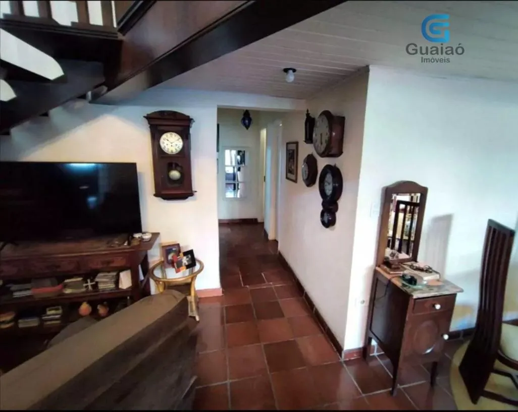 Imagem VENDO CASA AMPLA, MARAVILHOSA EM SÃO VICENTE