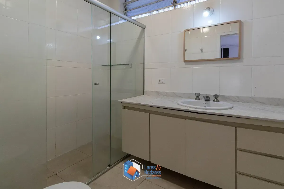 Imagem Casa para venda em Alto da Lapa com 4 quartos, sendo 1 suíte, 276m²
