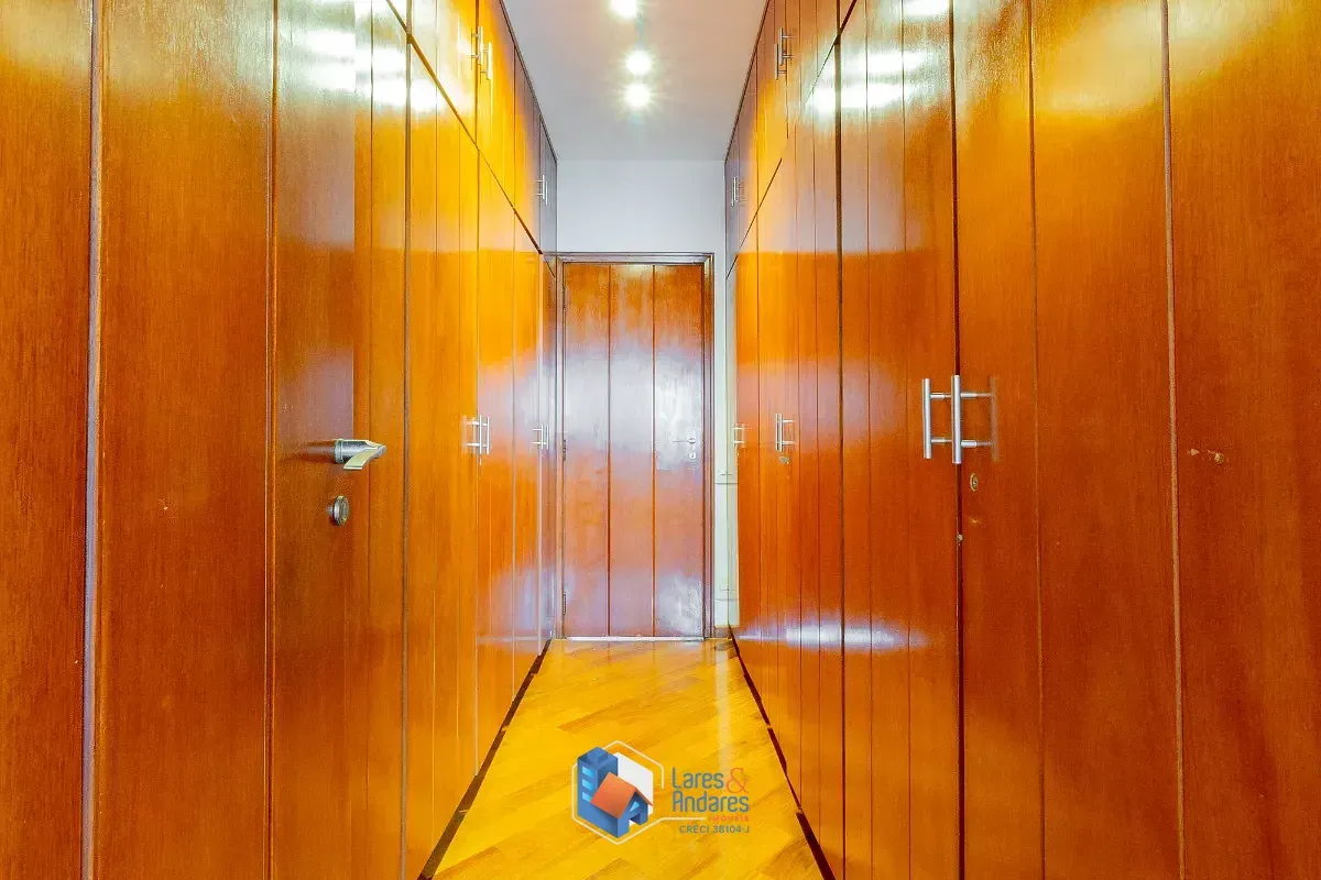 Imagem Apartamento para venda em Campo Belo com 3 quartos, sendo 1 suíte, 236m²