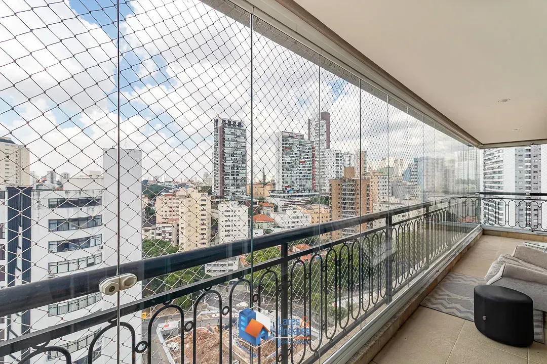 Imagem Apartamento para venda em Aclimação com 4 quartos, sendo 3 suítes, 210m²