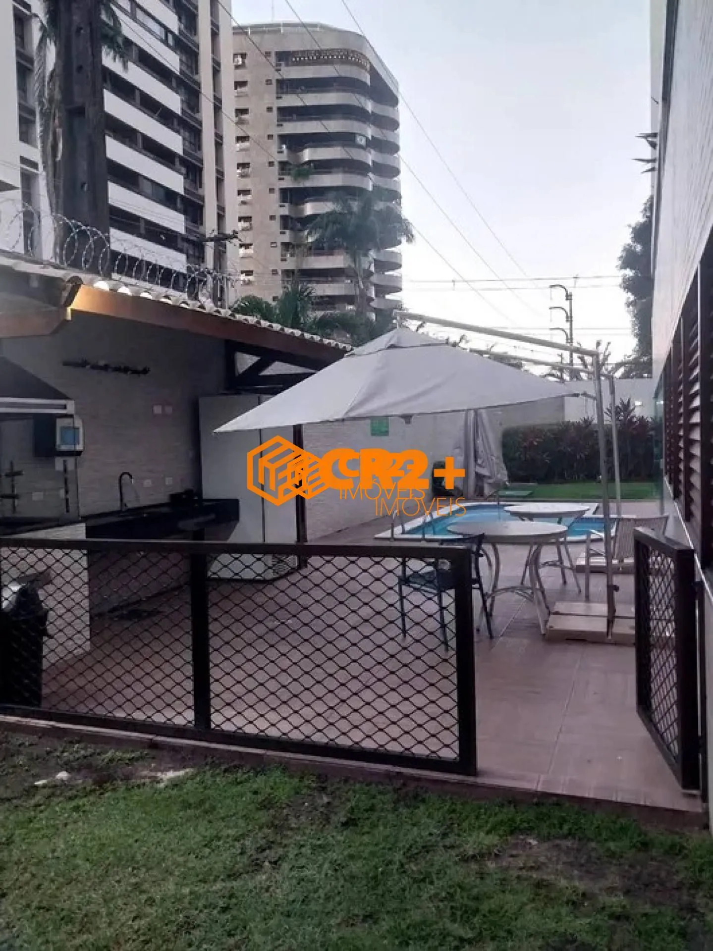 Imagem Apartamento a Venda com 04 quartos 03 suítes na Encruzilhada - 167m² em Recife