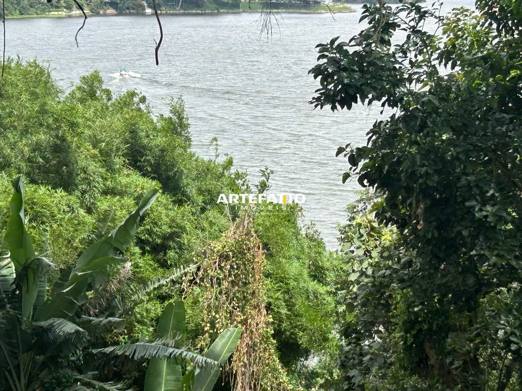 Imagem Viva o privilégio de morar à beira da represa