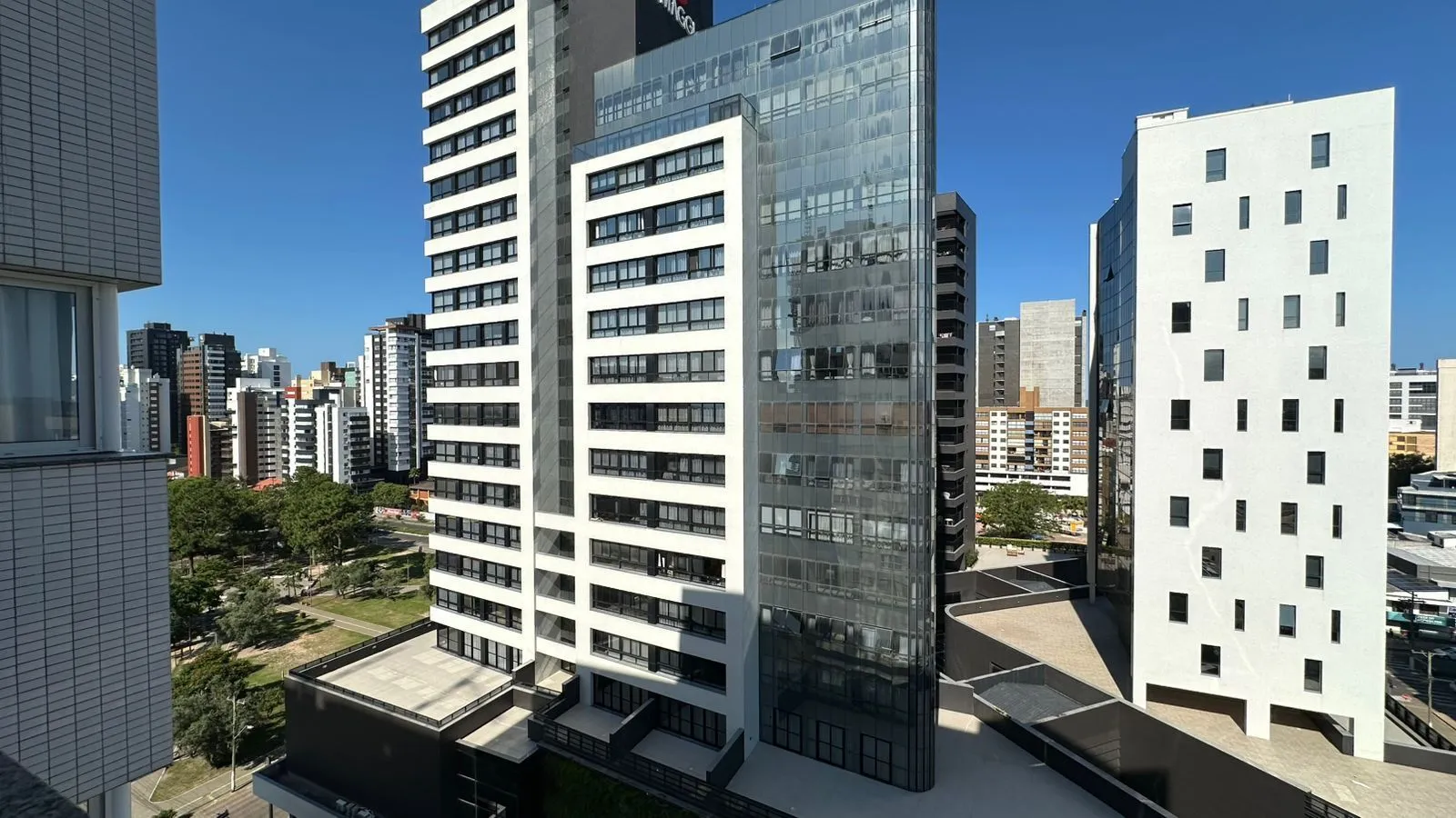 Imagem APARTAMENTO 3 DORMITÓRIOS MOBILIADO NO CENTRO DE TORRES RS