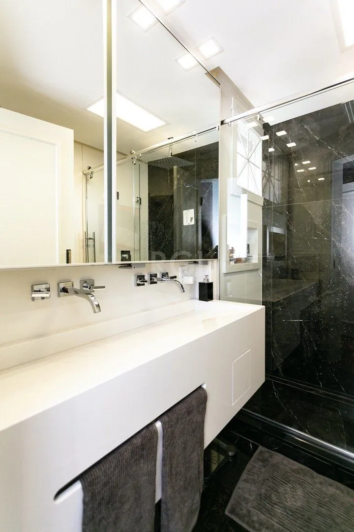 Imagem Casa para Venda - 288.88m², 3 dormitórios, sendo 3 suites, 4 vagas - Vila Conceição