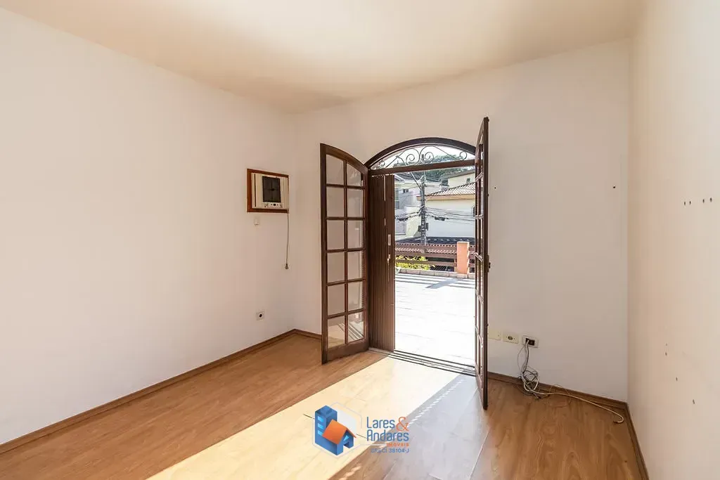 Imagem Casa à venda 4 Quartos 1 Suite 2 Vagas 180M² Jardim Umuarama São Paulo - SP