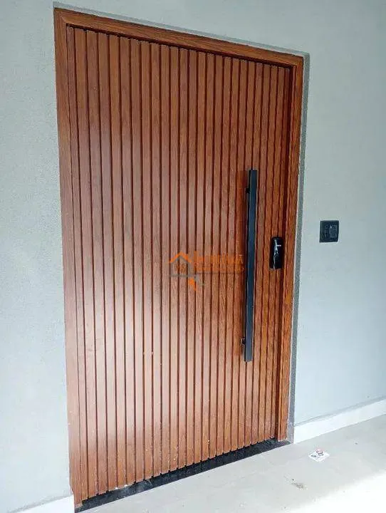Imagem Sobrado com 3 dormitórios à venda, 240 m² por R$ 2.200.000,00 - Mogi Moderno - Mogi das Cruzes/SP