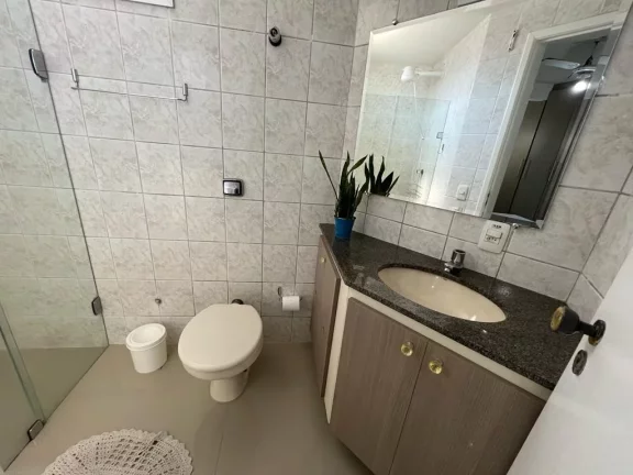 Imagem Apartamento 2 quartos sendo 01 suite 01 Sala dois Ambientes c/ Varanda frente Ampla cozinha com area de serviço , Elevador, Portaria 24hs, 01 vaga de
