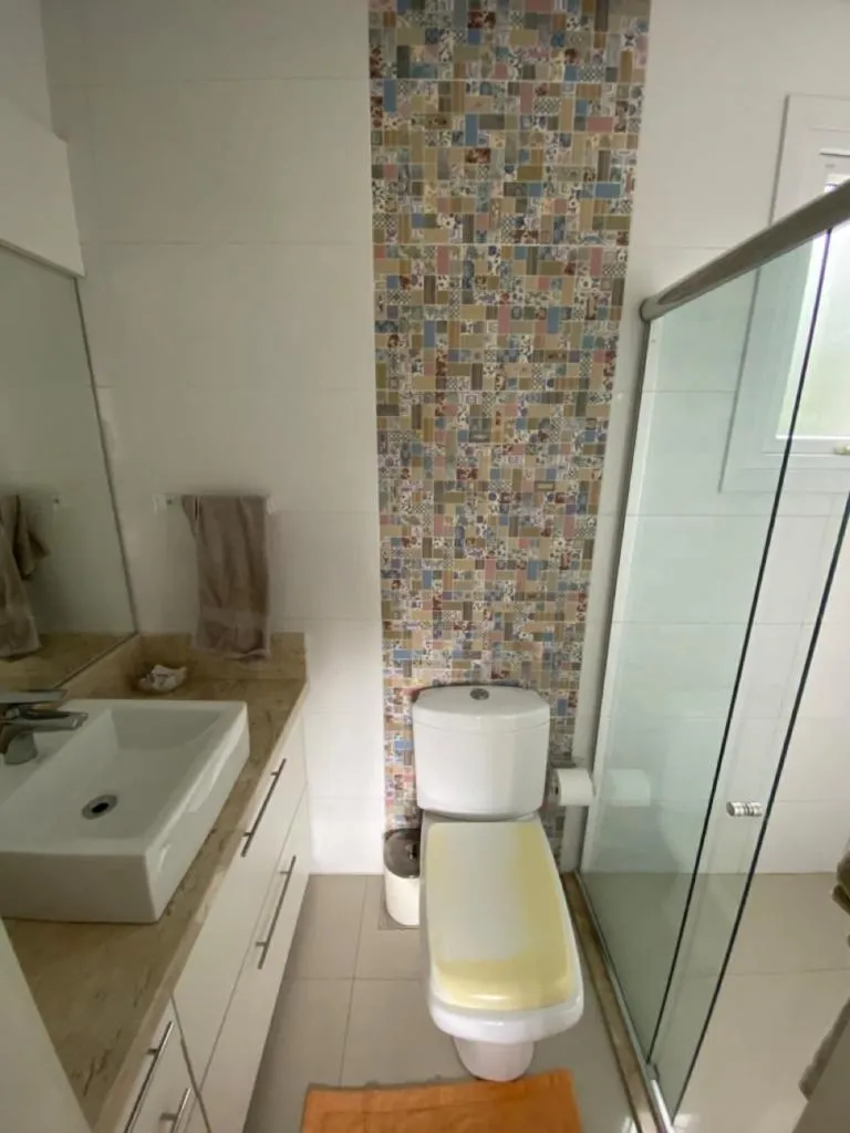 Imagem Casa em Condominio 5 Dormitórios - Bairro Atlantida