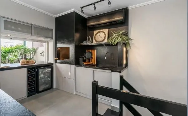 Imagem Vende-se cobertura com 2 dormitórios, sendo 1 suíte no bairro Auxiliadora