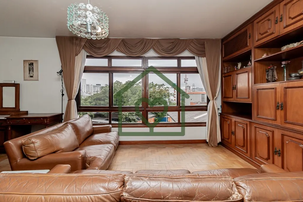 Imagem Apartamento com 3 dormítórios, 1 suíte gigante e mais dependência completa. A planta do imóvel ...