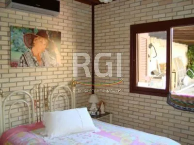 Imagem CASA AMPLA COM 7 DORMITÓRIOS NO BAIRRO GLÓRIA - PORTO ALEGRE