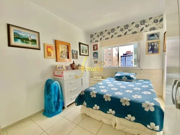 Imagem Apartamento com vista parcial na avenida a 50m do mar