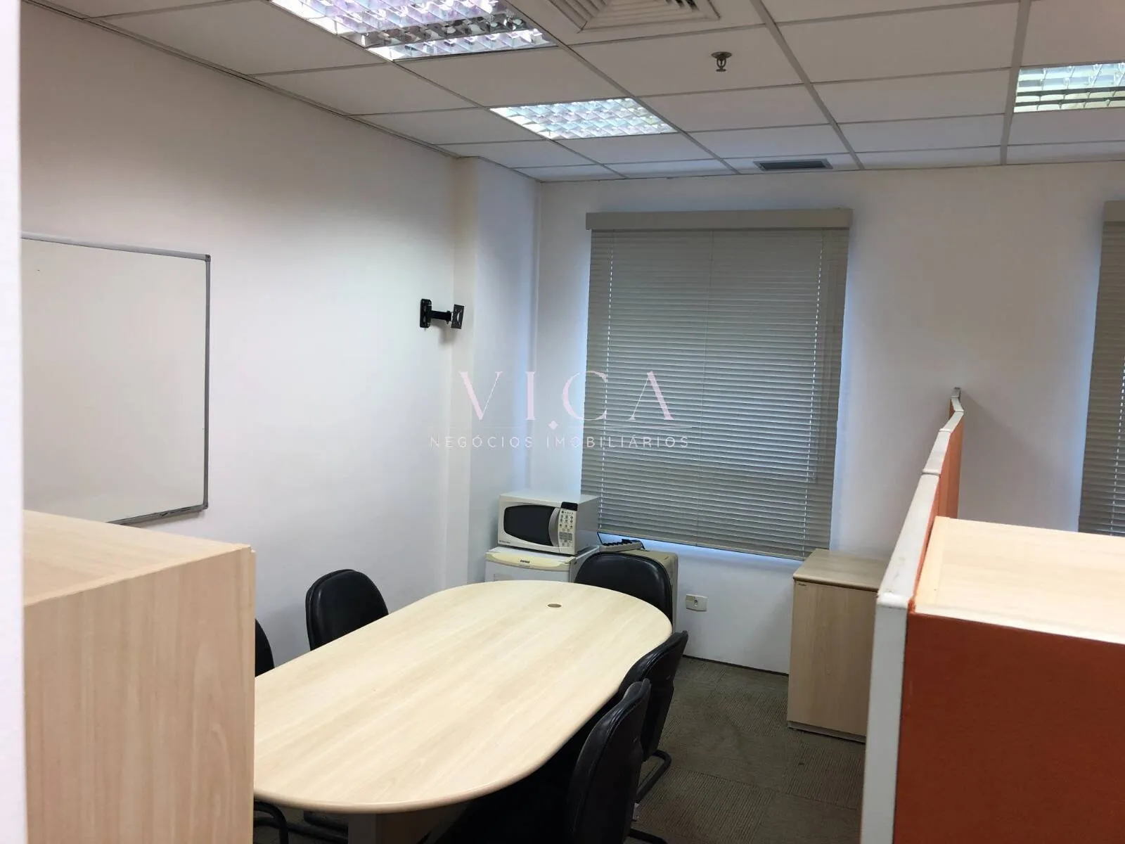 Imagem Sala para alugar com 56m² - em Alphaville - Barueri/SP