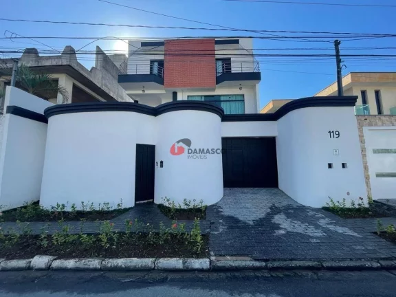Imagem Sobrado à venda 3 Quartos, 1 Suite, 5 Vagas, Jardim São Caetano, São Caetano do Sul - SP
