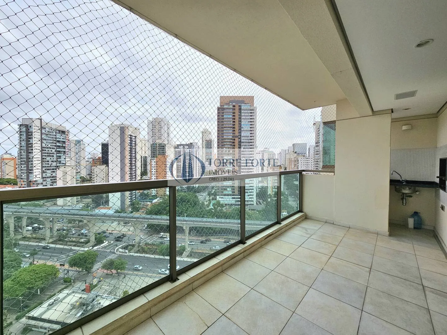 Imagem Excelente apartamento, 3 suítes 5 banheiros 3 vagas de garagem, no Brooklin