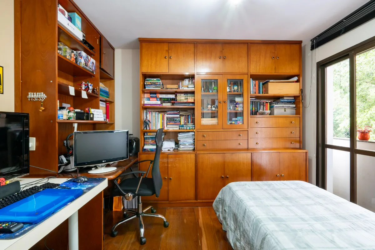 Imagem Apartamento para venda em Vila Andrade com 4 quartos, sendo 2 suítes, 180m2