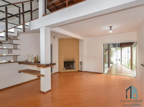 Imagem Casa c/ edícula, residencial/comercial, 03 quartos c/suítes, 10 vagas, no Mossungue em Curitiba - PR
