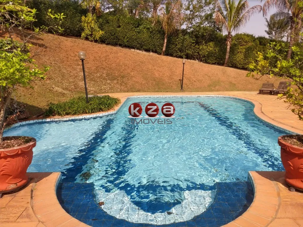 Imagem Imperdível oportunidade: Casa de luxo em condomínio Santa Fé, Vinhedo-SP, com 4 suítes e 8 vagas de garagem!