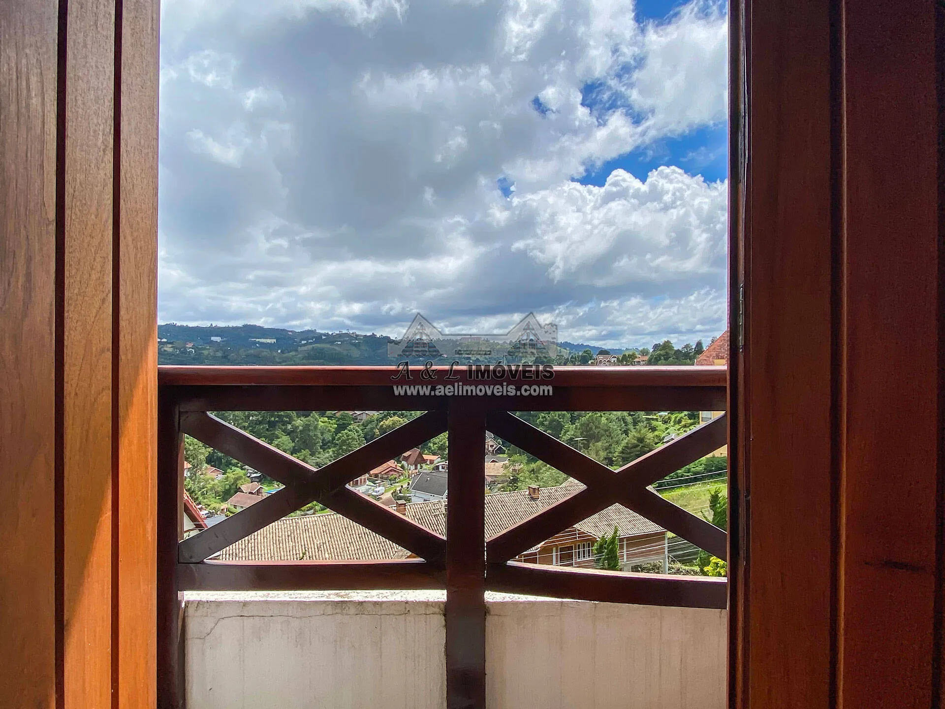 Imagem Apartamento à venda em Campos do Jordão - Com vista panorâmica