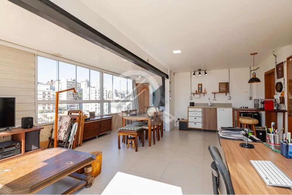 Imagem Ensolarada cobertura com 170m² de puro charme e conforto no bairro Floresta. Com excelente posiçã...