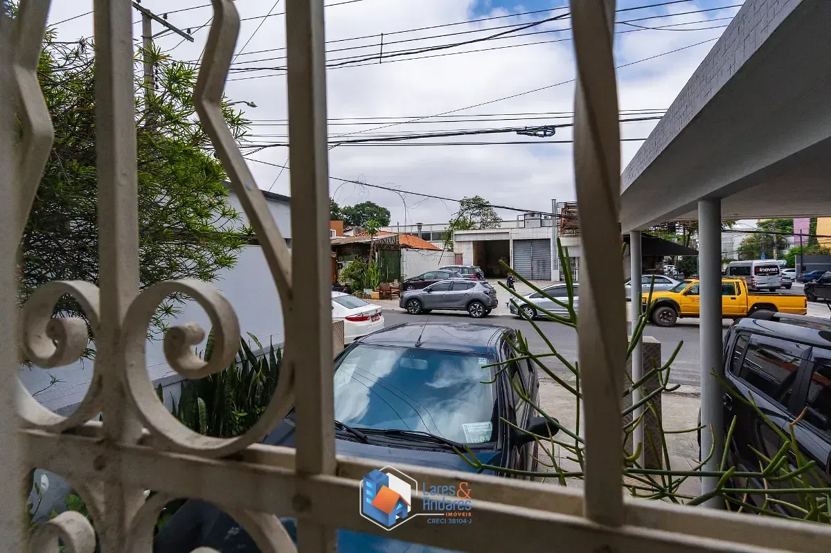 Imagem Casa para venda em Moema com 3 quartos, sendo 1 suíte, 100m²