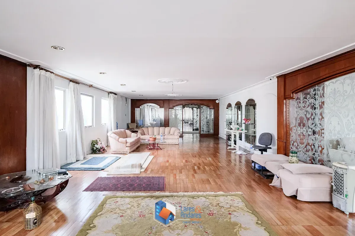 Imagem Cobertura para venda em Jardim Paulista com 4 quartos, sendo 2 suítes, 600m²