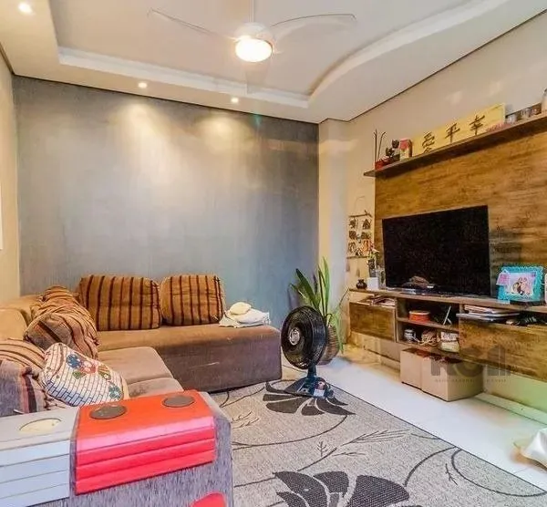 Imagem Casa sobrado no Partenon de 4 dormitórios e 2 vagas