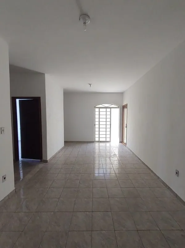 Imagem Prédio inteiro com 04 aptos e salão comercial - J.do Vale, Guaratinguetá - SP