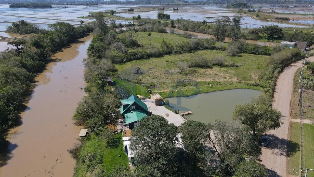 Imagem Sitio com chale e casa de alvenaria em Vila Sao Joao, Torres