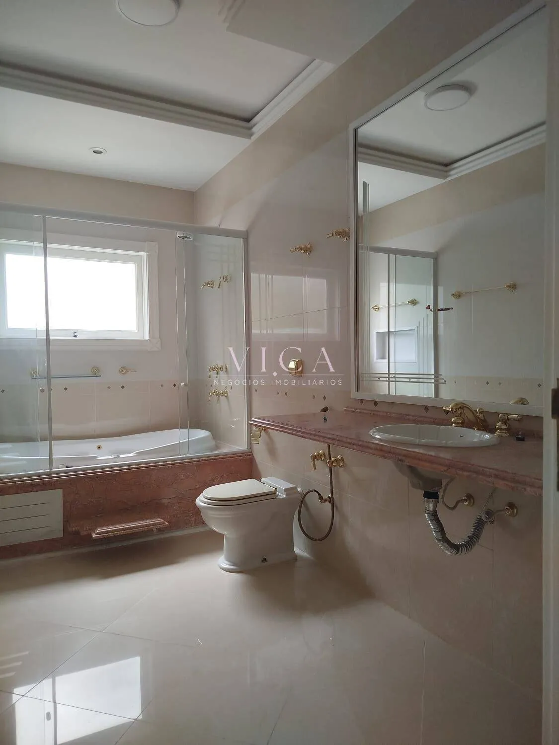 Imagem Casa para venda com 4 dormitórios, 450m2 - por R$ 3.900.000 - Alphaville