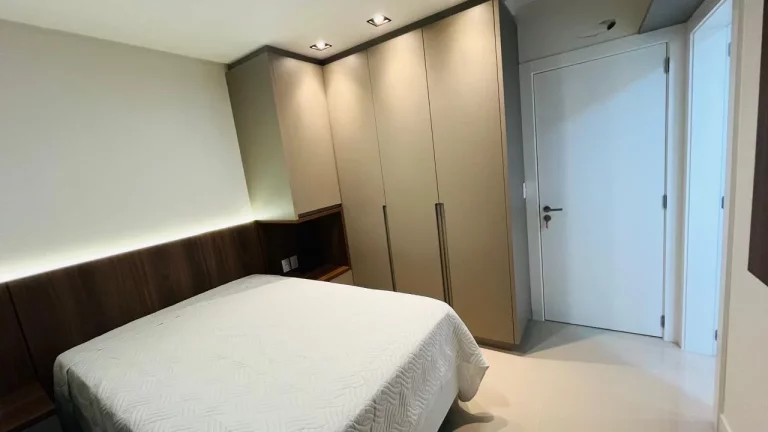 Imagem Apartamento para Venda em Itapema, Meia Praia, 3 dormitórios, 3 suítes, 3 banheiros