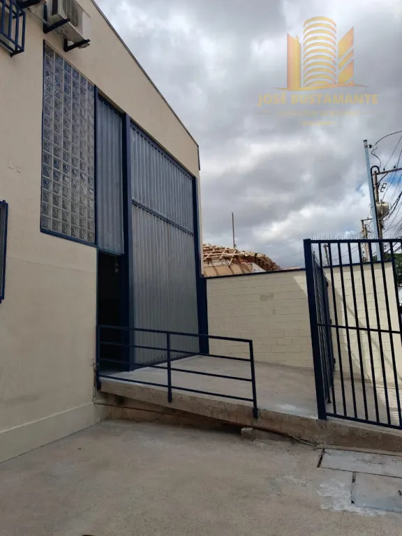 Imagem Galpão Comercial 1470m² com 20 Vagas na Vila Santo Estéfano