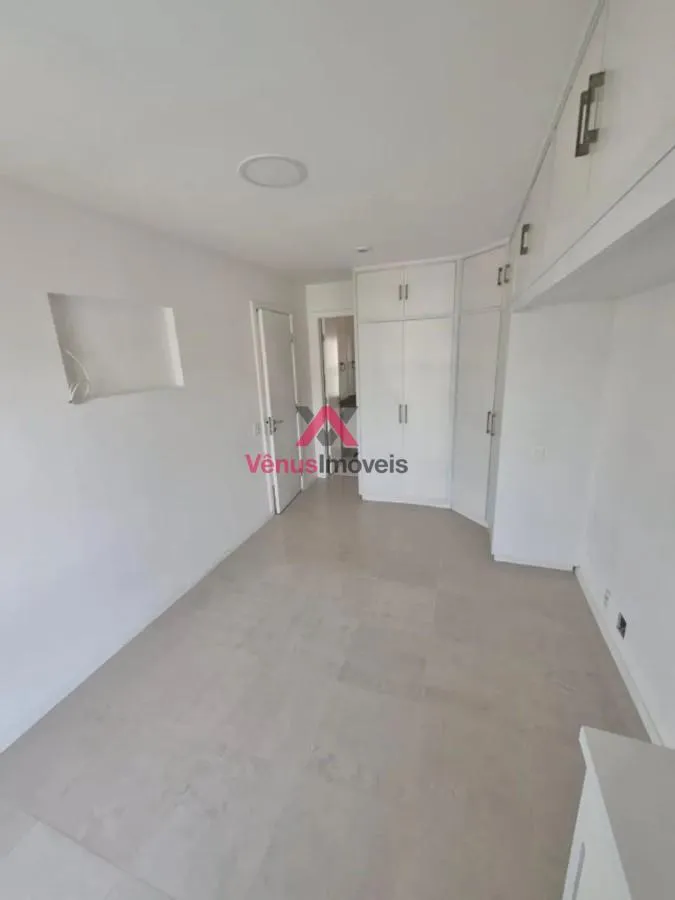 Imagem Cobertura para Venda em Rio de Janeiro, Barra da Tijuca, 3 dormitórios, 1 suíte, 3 banheiros, 3 vagas