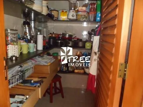 Imagem CASA A VENDA EM MOGI DAS CRUZES LOCALIZADO NO CONDOMÍNIO MONTEREY VILLE COM A/T: 600m² A/C: 390m² distribuídos em 3 suítes, sala de estar, sala de jan