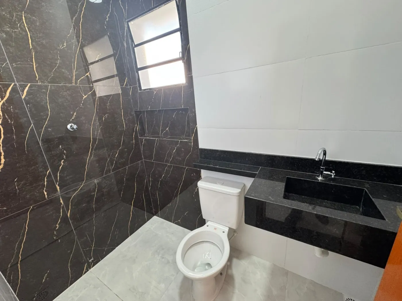 Imagem Casa para Venda em Itanhaém, Jamaica (Praia), 3 dormitórios, 1 suíte, 2 banheiros, 2 vagas