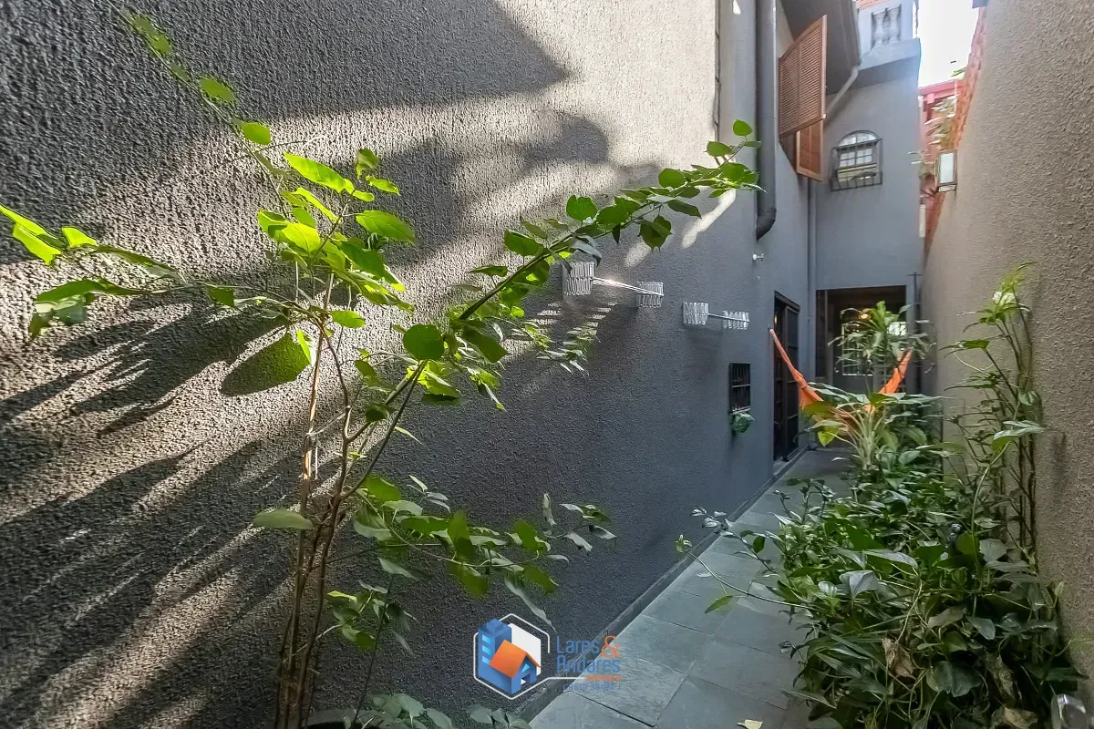Imagem Casa para venda em Jardim Aeroporto com 3 quartos, sendo 1 suíte, 229m²