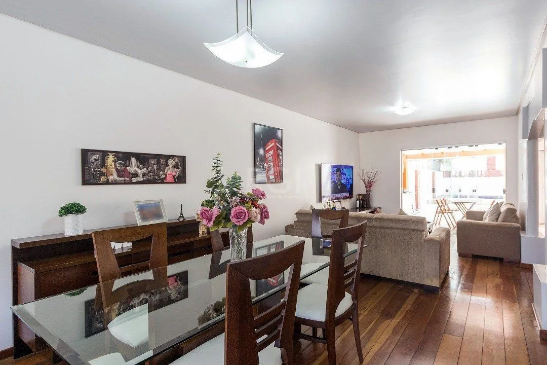 Imagem Casa Condominio para Venda - 297.63m², 4 dormitórios, sendo 1 suites, 2 vagas - Espirito Santo
