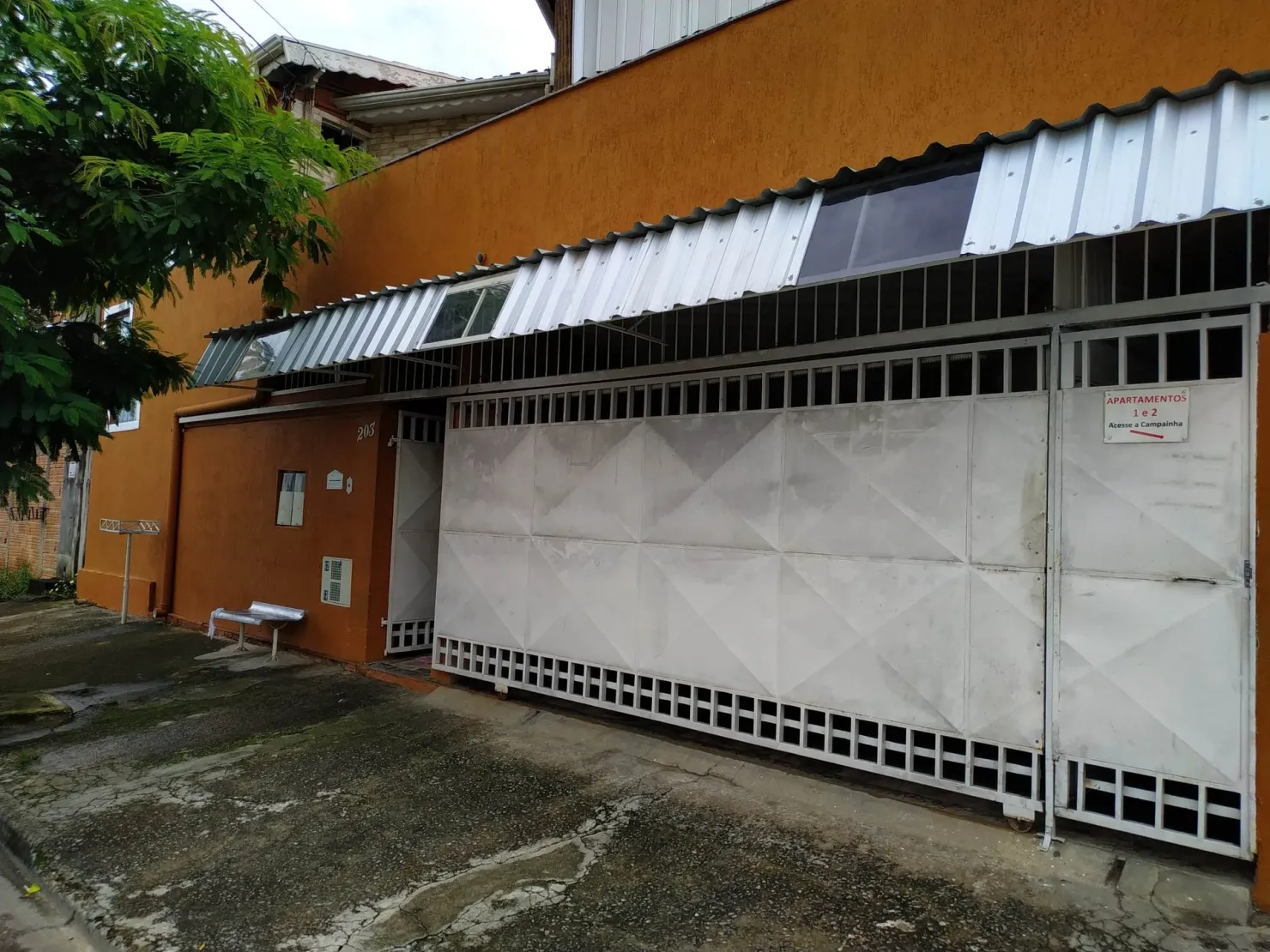 Foto do imóvel Casa à venda 5 Quartos, 2 Suites, 2 Vagas, 175M², Residencial Mombaça, Pindamonhangaba - SP