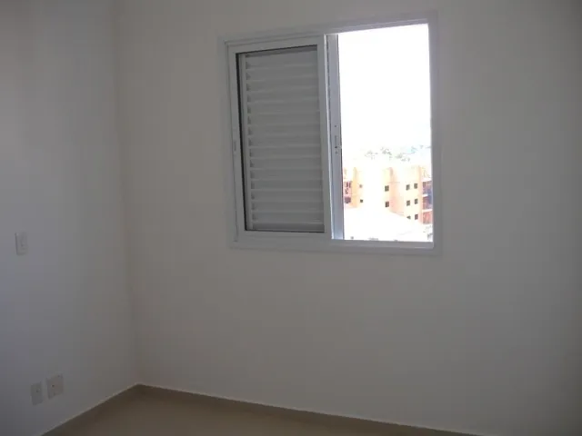 Imagem Apartamento com Sacada no Edifício Viena em Localização Privilegiada de Sorocaba