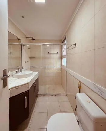 Imagem Casa Alto Padrão à Venda em Alphaville Salvador I ? 4 Suítes | Espaço Gourmet | Piscina | 2 Lotes
