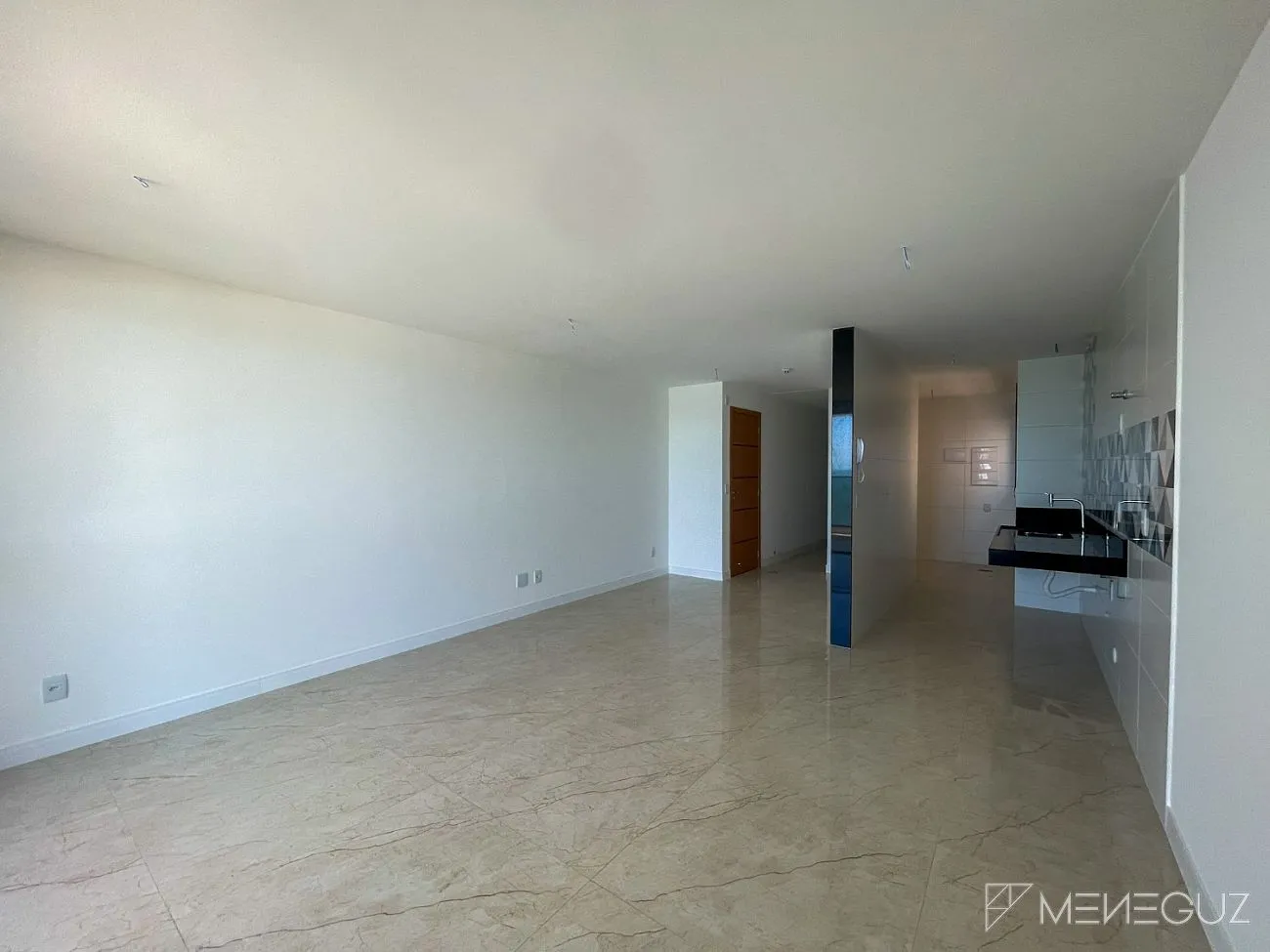 Imagem Imóveis à venda em Guarapari Praia do Morro, apartamento de 3 quartos de frente total para o mar, com lazer completo na cobertura