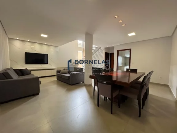 Imagem EXCELENTE SOBRADO 4 DORMITÓRIOS RUA 08 VICENTE PIRES COND. DE ALTO PADRÃO ESTUDA TROCA
