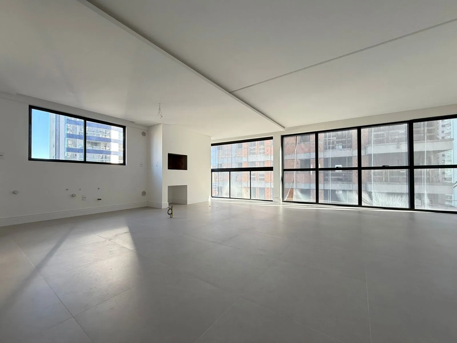 Imagem Apartamento à venda com 130.98m2 por R$ 2.200.000,00