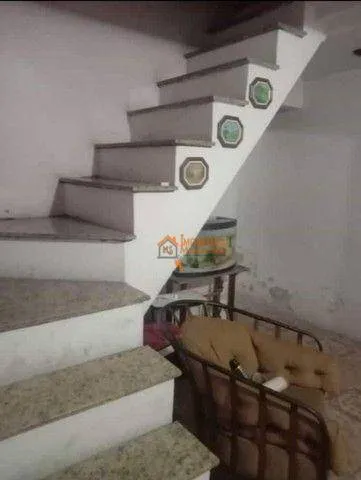 Imagem Sobrado com 3 dormitórios à venda, 131 m² por R$ 405.000,00 - Jardim Presidente Dutra - Guarulhos/SP