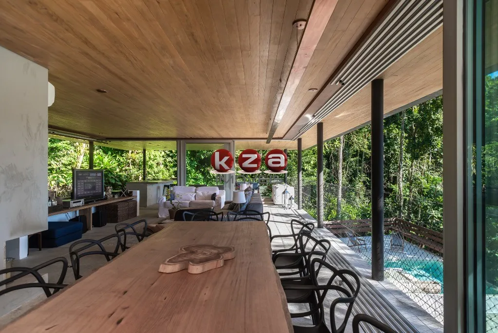 Imagem Casa em Condomínio de Luxo em Bertioga-SP com 4 Quartos, 4 Suítes e 550m² de Área