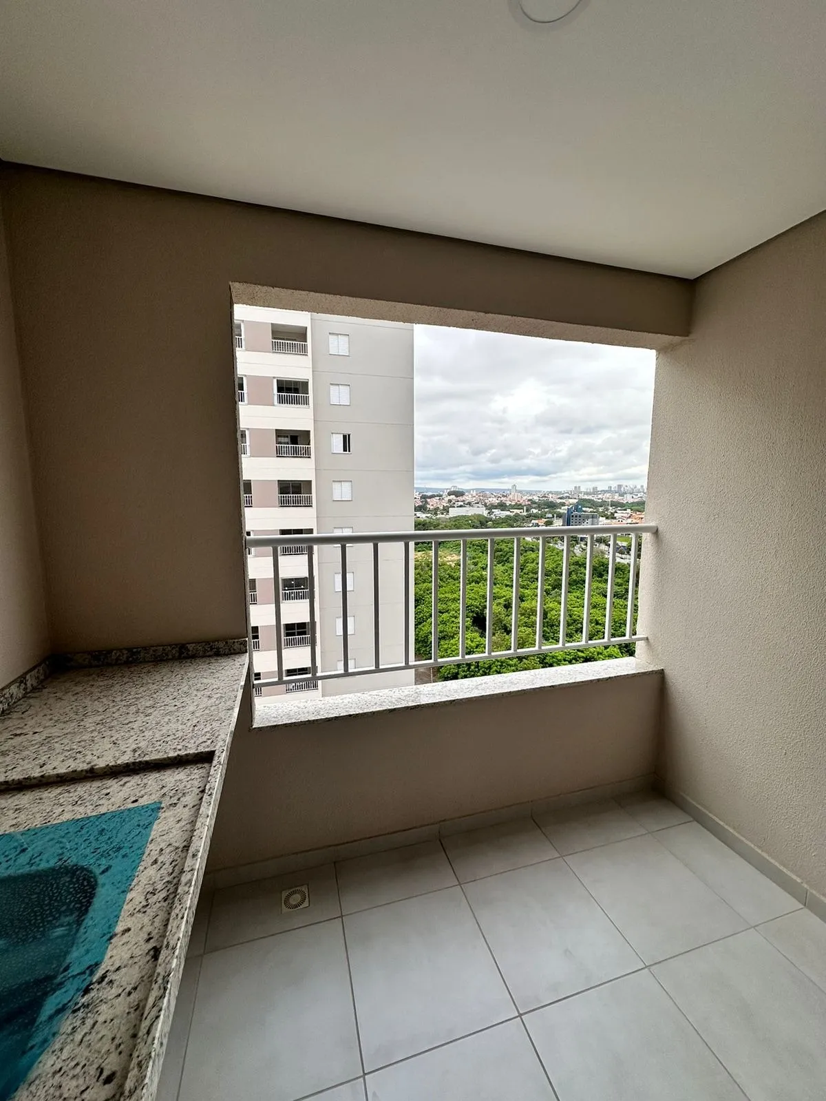 Imagem Apartamento com 61M² de 2 Dormitórios sendo 1 Suíte e Sacada Gourmet no Cond. Residencial Azaleia