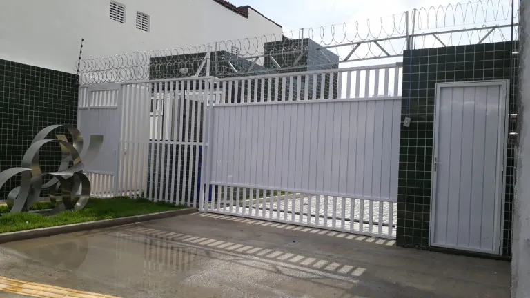 Imagem Casa de Condomínio com 2 Quartos à Venda, 77 m² em Ponta Negra - Natal